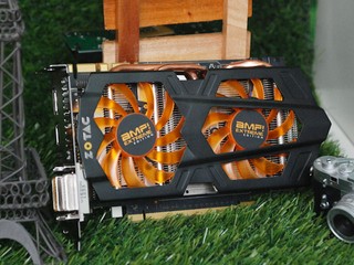 問鼎最強GF GTX660Ti ZOTAC GeForce GTX 660 Ti AMP! Extreme
