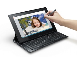 Sony Duo 11 滑蓋式行動電腦 同時推出20吋 Windows 8 Tabletop PC