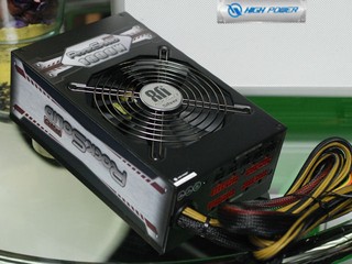 雙路+12V提供1560W High Power RockSolid Pro 1600W 雙路+12V提供1560W High Power RockSolid Pro 1600W