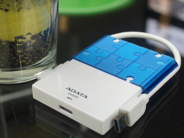 ADATA HV610