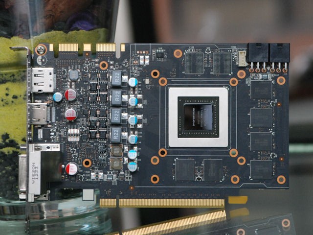 ZOTAC GeForce GTX 660 Ti AMP! Ex