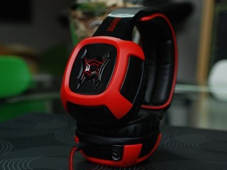 7.1 環迴音效 重低音震動器 SADES 電玩專用耳機 SA906 7.1 環迴音效 重低音震動器 SADES 電玩專用耳機 SA906
