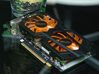 雙風扇三Heatpipe、預設超頻 ZOTAC GeForce GTX660 AMP!