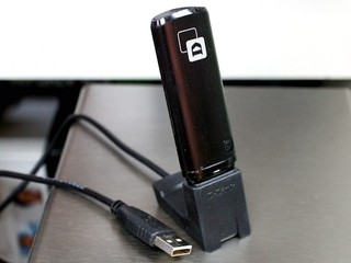 接收 802.11 ac 高速傳輸訊號 D-LINK DWA-182 USB 無線接收器