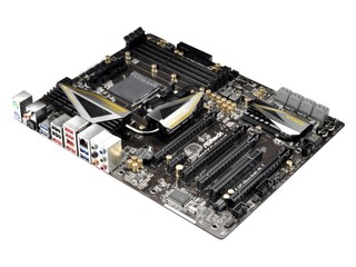 打造最強AMD高效能電腦 ASRock 990FX Extreme9主機板