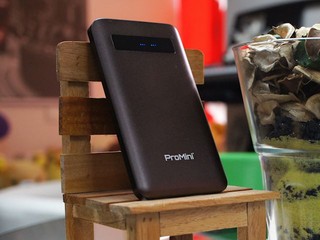 大容量配纖薄高質感外殼 Magic-Pro ProMini M6 充電器 大容量配纖薄高質感外殼 Magic-Pro ProMini M6 充電器