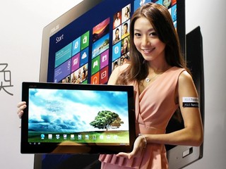 一機二用、雙系統獨立操作 ASUS Transformer AiO一體式電腦