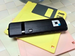改以 USB 3.0 接口提高速度 D-Link DWA-182 無線網絡收發器
