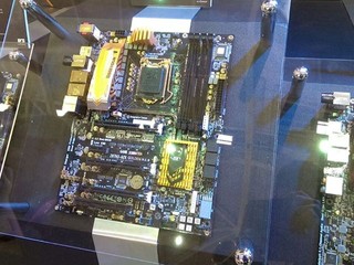 金色造型全新 Z87 平台 ECS Z87H3-A2X GOLDEN 金色造型全新 Z87 平台 ECS Z87H3-A2X GOLDEN