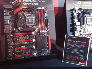 設 OC Panel 為極限超頻玩家而設 ASUS Maxiums IV Extreme 主機板