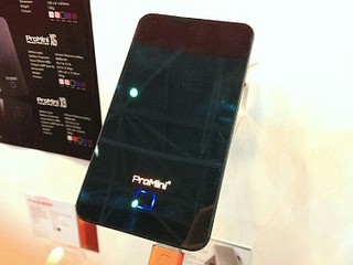 充電快一倍  外型色彩更獨特 Magic-Pro ProMini X流動充電器