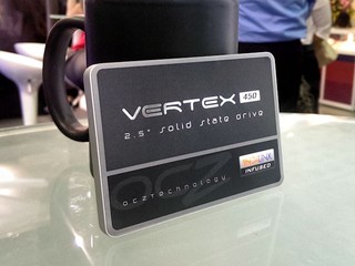滿足不同層面高效應用 大幅提升讀寫效能 OCZ Vertex 450、ZD-XL SQL Accelerator SSD
