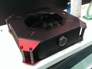 與 DesignworksUSA共同設計 ASRock M8 SERIE Gaming PC