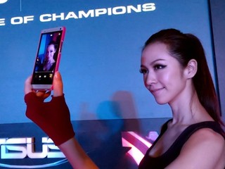 以HTC One取代傳統相機採訪 Computex Show Girl 2013測試相片