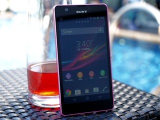 實體快門鍵 水中拍攝無難度 Sony Xperia ZR 防水手機