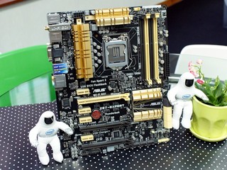 提供Thunderbolt 介面 ASUS Z87-EXPERT 主機板