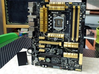 高階用料配合 NFC 套件 ASUS Z87-DELUXE 主機板