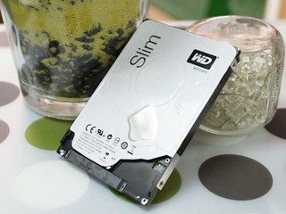 首款7mm 1TB 2.5 吋硬碟 WD Blue Slim WD10SPCX 