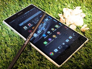 6.44吋巨屏、纖薄防水防塵 Sony Xperia Z Ultra 智能手機