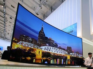 全球首款曲面4K電視IFA大會登場 Samsung 展出Curved UHD TV