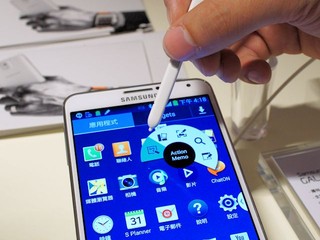 5.7吋屏幕、3GB RAM及S-PEN  三星 Galaxy Note 3 登陸香港