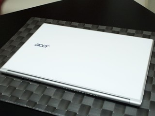Acer New S7