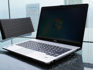 防水防塵防酒精設計 Fujitsu 發佈兩款商用行動電腦 防水防塵防酒精設計 Fujitsu 發佈兩款商用行動電腦