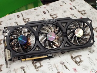 GIGABYTE 聖誕節特別活動  答中問題有機獲得R928XOC-3GD