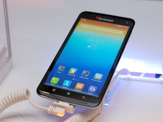 透露將 Vibe Z 引入香港 Lenovo Vibe Z 加推4G LTE 版本