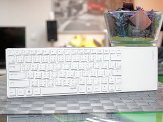 無拘束操控體驗 Rapoo E6700 藍芽觸控鍵盤