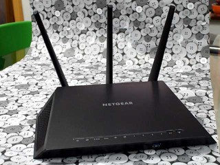強效硬件配置、增強接收力 NETGEAR NIGHTHAWK R7000