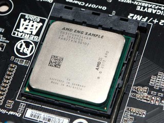 內建R7繪圖核心、HSA架構 AMD「Kaveri」A8-7600 處理器