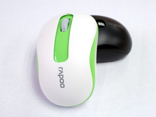 撞色設計、新動帶活力 RAPOO M10 無線滑鼠