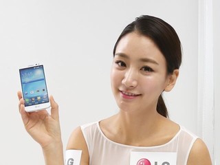 機背按鍵設計、4G LTE LG G2 Mini 智能手機
