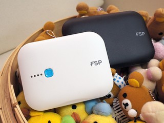 2.4A + 1.5A 雙接口高電流輸出 FSP Runner Series 移動電源