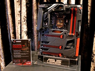 「 ASUS 主機板至尊十年霸」活動 送你 MAXIMUS VII FORMULA 主機板