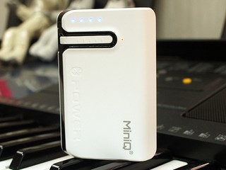藍芽耳機、行動電源合二為一 Magic-Pro MiniQ BT Power 藍芽耳機、行動電源合二為一 Magic-Pro MiniQ BT Power