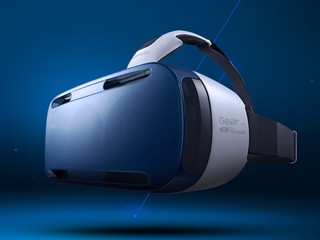 進入遊戲及虛擬世界的必備裝置 Samsung Gear VR 頭戴式裝置