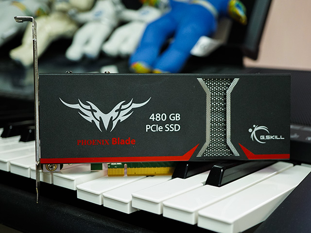 Phoenix Blade