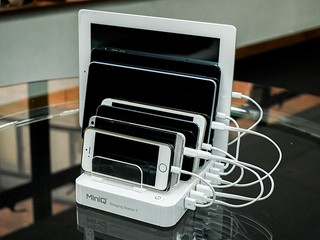 7 Port 11.2A 輸出、有助桌面整理 MiniQ Charging Station 7 充電器 7 Port 11.2A 輸出、有助桌面整理 MiniQ Charging Station 7 充電器