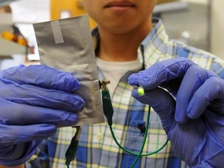 集低成本、高效及耐用于一身 新型铝离子电池技术发表