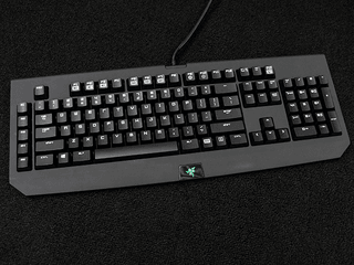 功能齊備、大眾化定價迎入門玩家 RAZER BLACKWIDOW 電競鍵盤