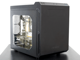 極高性價比、可容納 240mm 水冷 Antec Performance P50 Window 機箱