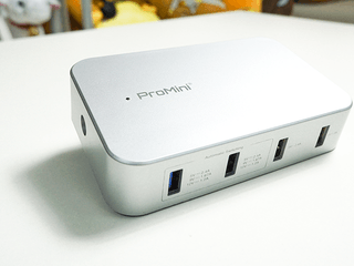 支援快速充電 Quick Charge 2.0 技術 ProMini Power Station Super 4 充電器 支援快速充電 Quick Charge 2.0 技術 ProMini Power Station Super 4 充電器