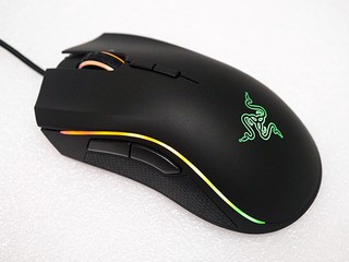 16,000DPI 高靈敏度、彩光變色設計 Razer Mamba Tournament Edition