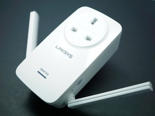 支援 WiFi ac 制式 高速訊號零盲點 Linksys RE6700 網絡訊號擴展裝置