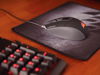 8000DPI 光學感測器 性能、舒適感兼備 Corsair 全新 Katar FPS/MOBA 遊戲專用滑鼠