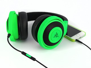 大胆颜色设计、针对 iOS 装置而设 Razer Kraken Mobile 耳机