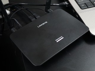 LINKSYS RE6500 座枱式網路擴展器 專門強化WiFi 訊號 無線多功能傳輸一機辦妥