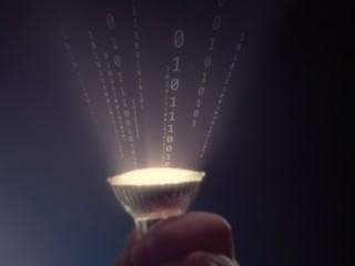 以普通 LED 灯胆亦能作无线传输数据 「Li-Fi 」技术新进展 预计最快3年后推出